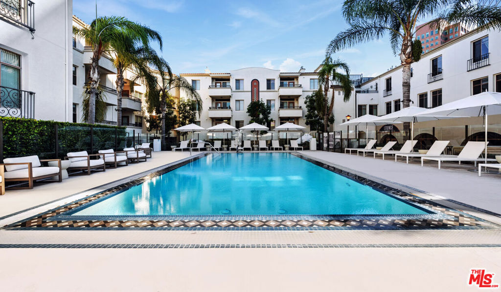 1040 Glendon Avenue #4102