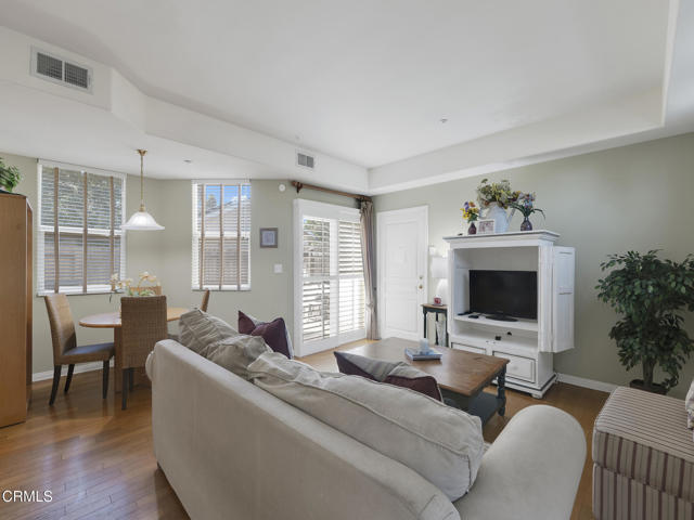 Detail Gallery Image 9 of 21 For 7101 Oso Ave #16,  Winnetka,  CA 91306 - 3 Beds | 3 Baths