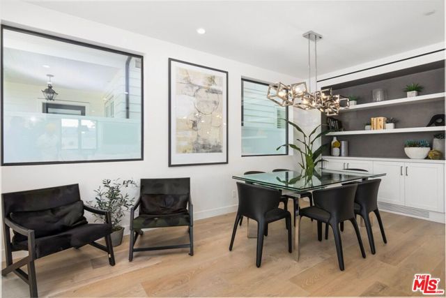 1703 Plaza Del Sur, Newport Beach CA: https://media.crmls.org/mediaz/03a3279e-af4a-4142-8e95-bb032f365921.jpg