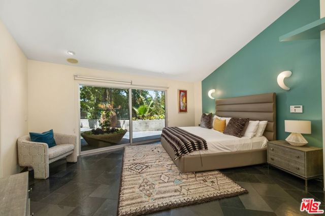 2625 Mar Lu Drive, Los Angeles CA: https://media.crmls.org/mediaz/03a47060-7aa2-488d-86b1-603aebeaabe2.jpg