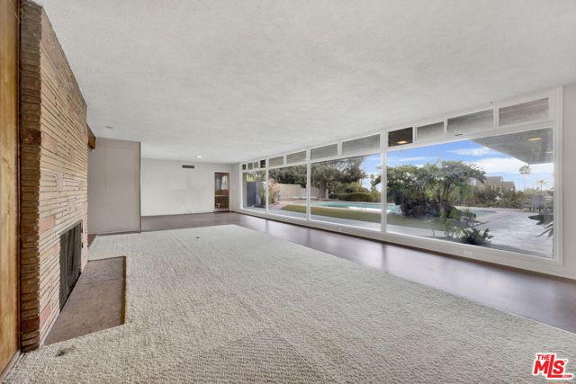 7230 Outpost Cove Drive, Los Angeles CA: https://media.crmls.org/mediaz/03a48c68-2ee8-41df-90dd-7f6e96b9cf45.jpg