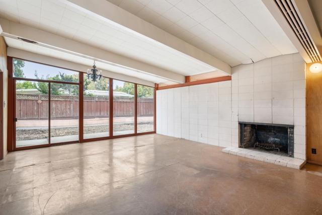 3728 Carlson Circle, Palo Alto CA: https://media.crmls.org/mediaz/03a4ddbe-9454-42a9-8313-bfefa8d5cf78.jpg
