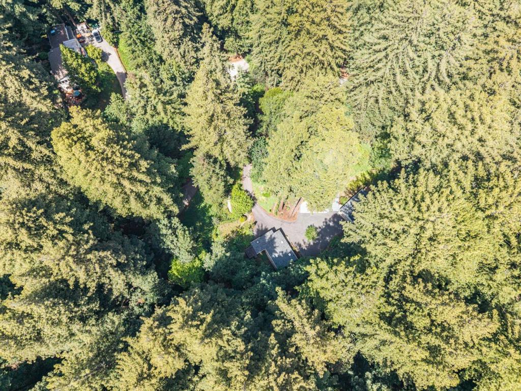 https://media.crmls.org/mediaz/03a5d7a8-38e4-44f7-915a-b23fc81fdde0.jpg?preset=X-Large