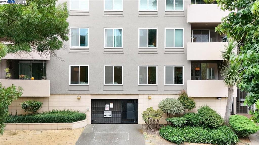 330 Vernon St #107