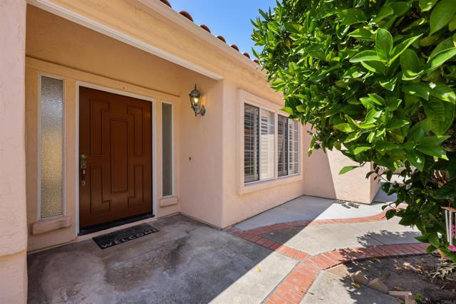 12027 Caminito Corriente, San Diego CA: https://media.crmls.org/mediaz/03a7941f-ed14-4cbe-848e-e15624b5925a.jpg