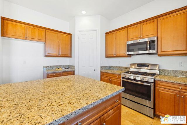 85041 Stazzano Place, Indio CA: https://media.crmls.org/mediaz/03a7d247-da86-4539-85fe-6a359ddd2d95.jpg