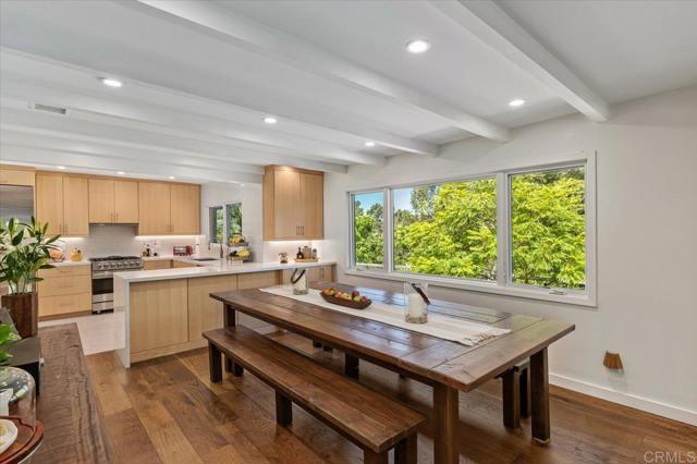 5125 El Secreto, Rancho Santa Fe CA: https://media.crmls.org/mediaz/03a80722-4a1e-440c-935e-d74c98556885.jpg