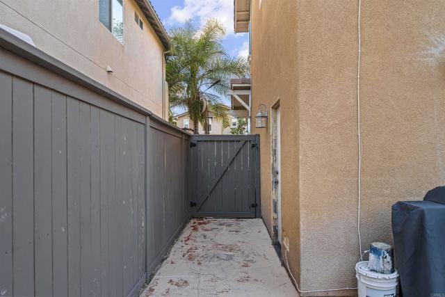 2194 Honeybee Street, Chula Vista CA: https://media.crmls.org/mediaz/03a9a378-a172-46f3-b635-b1a81e94e5ab.jpg