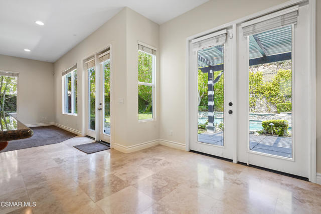 6077 Mandeville Place, Oak Park CA: https://media.crmls.org/mediaz/03aa16ee-75d7-4afe-9353-b5bb6c0dd1ce.jpg