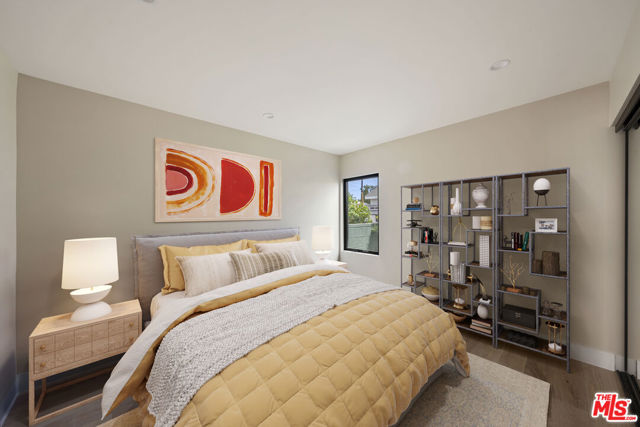 4718 Gaviota Avenue, Long Beach CA: https://media.crmls.org/mediaz/03aa65af-4685-437f-885b-a9a93d35a64b.jpg