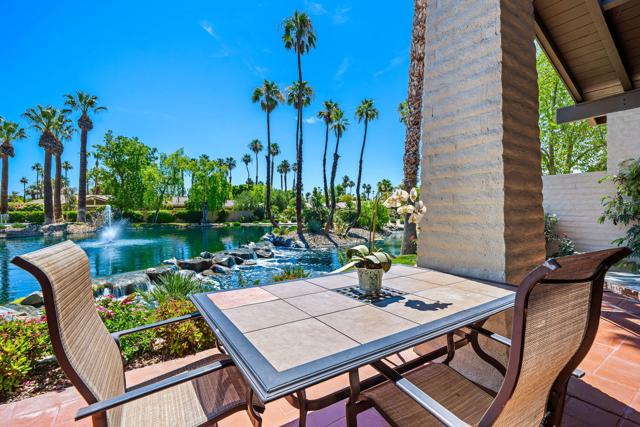 162 Lost River Drive, Palm Desert CA: https://media.crmls.org/mediaz/03aad5c5-c9b8-4f6f-bfd7-f889f442058c.jpg