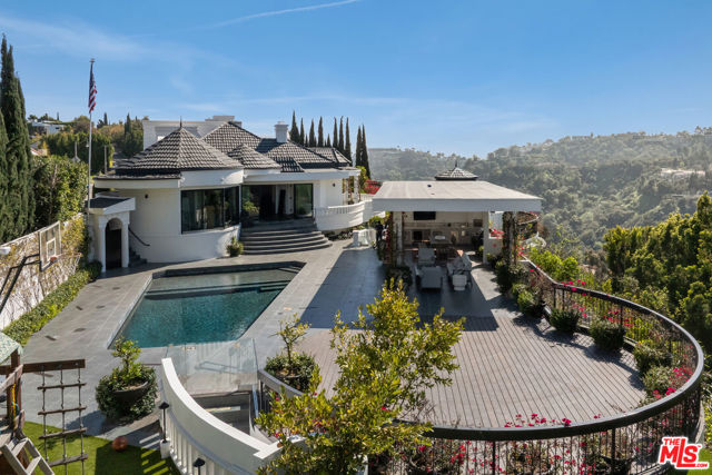 1601 Bel Air Road, Los Angeles CA: https://media.crmls.org/mediaz/03abac1c-1357-40e0-93d3-0d8294f90790.jpg