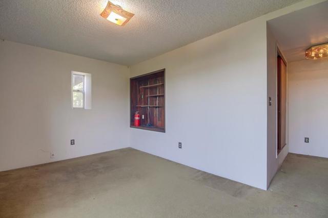 954 Harbor View Dr, San Diego CA: https://media.crmls.org/mediaz/03abd485-dfe7-4bab-921d-d6d39476ca4b.jpg