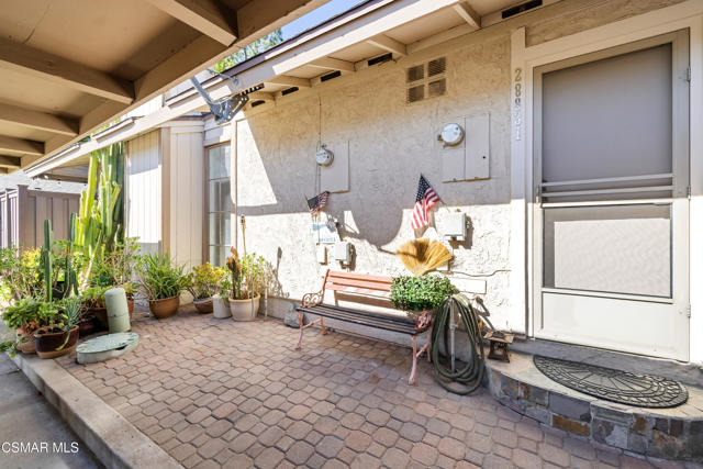 28831 Oakpath Drive, Agoura Hills CA: https://media.crmls.org/mediaz/03ac5fb1-b001-4152-8d98-5c905544176a.jpg