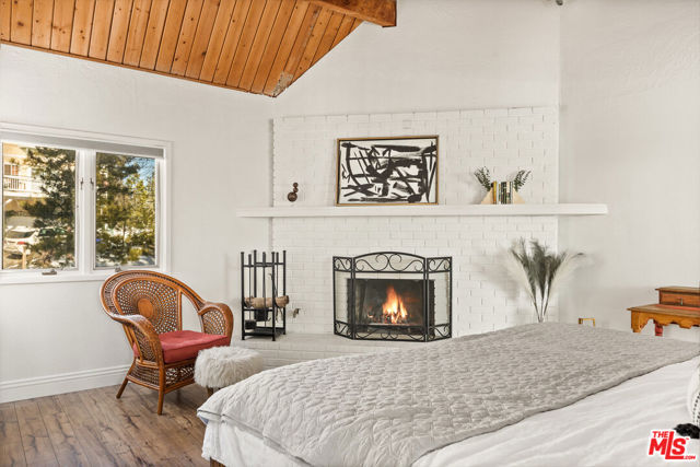 28277 Arbon Lane, Lake Arrowhead CA: https://media.crmls.org/mediaz/03ac9d2f-4797-4654-99c5-d335f84dc2a1.jpg