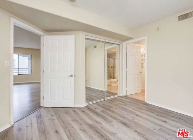 6815 Baird Avenue, 2 photo 9