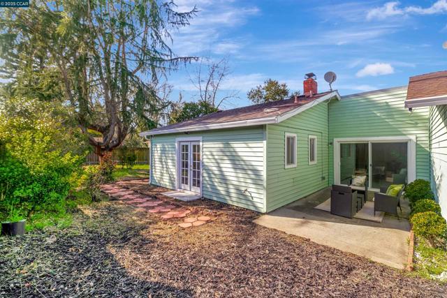 19 Marques Pl, Danville CA: https://media.crmls.org/mediaz/03ad2523-1d3c-4ef1-904c-6f29b127a34e.jpg