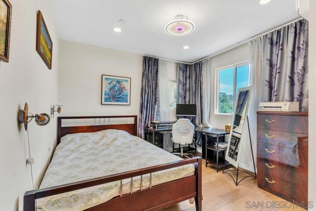 1003 Hayes Ave, San Diego CA: https://media.crmls.org/mediaz/03ae712a-03e7-41a0-9570-f0cf38bc051b.jpg