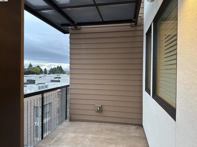 3658 Capitol Ave, Fremont CA: https://media.crmls.org/mediaz/03aeb241-93a4-4707-9809-7c96fc8fdfdd.jpg