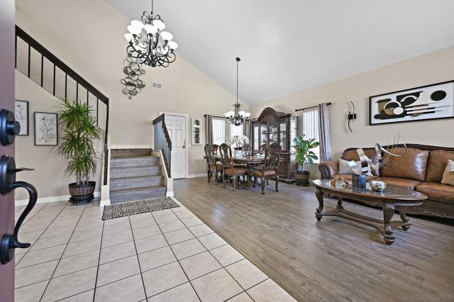 1340 Corte Lira, San Marcos CA: https://media.crmls.org/mediaz/03aef16d-e1a3-4919-86d3-8192dbf9704e.jpg