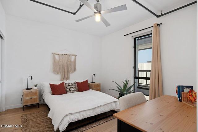 4115 Glencoe Avenue, Marina del Rey CA: https://media.crmls.org/mediaz/03afe2e9-4dd8-4b5e-bfb3-c3cf5f2f6e46.jpg