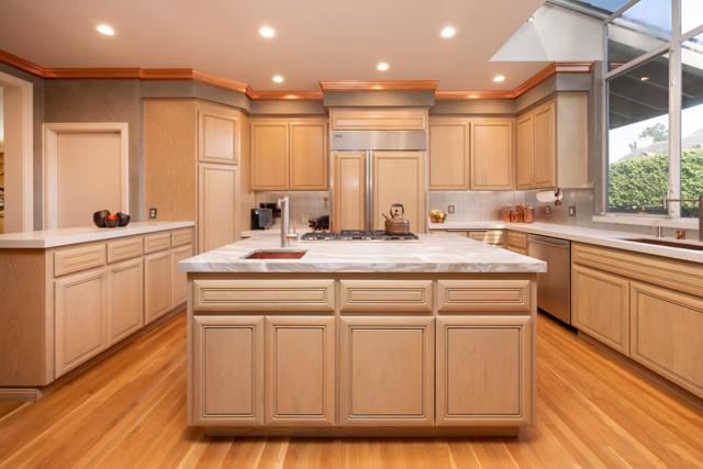 1162 Barroilhet Drive, Hillsborough CA: https://media.crmls.org/mediaz/03b08abb-04e6-4031-848d-d3312fe1e5ca.jpg