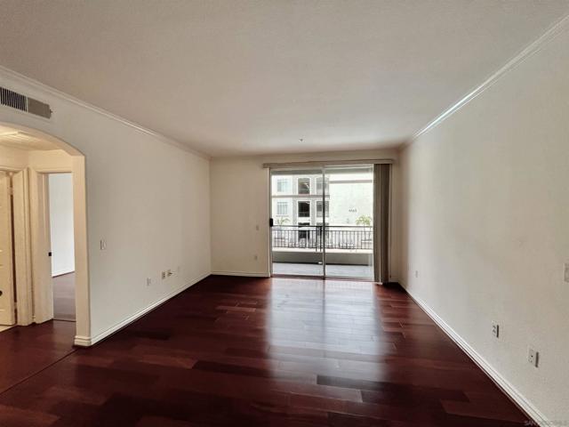 9263 Regents Rd., La Jolla CA: https://media.crmls.org/mediaz/03b0d076-81a7-4234-8312-7f66b2c02c11.jpg