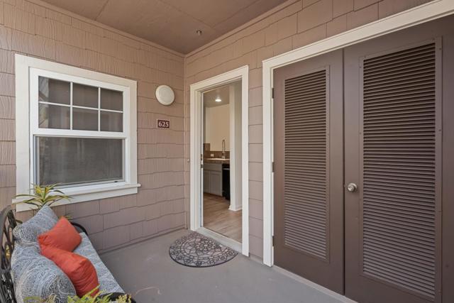 625 Callippe Court, Brisbane CA: https://media.crmls.org/mediaz/03b0f129-3758-4a3c-a575-12abd5e3d2ee.jpg