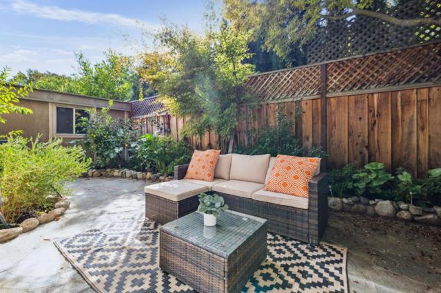 64 Los Altos Square, Los Altos CA: https://media.crmls.org/mediaz/03b1b292-fc64-41bb-a2d6-d84fb74ea91f.jpg