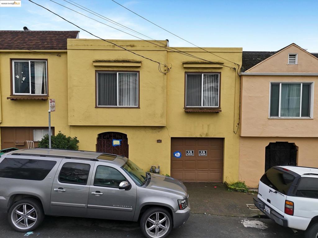 69 Lobos St