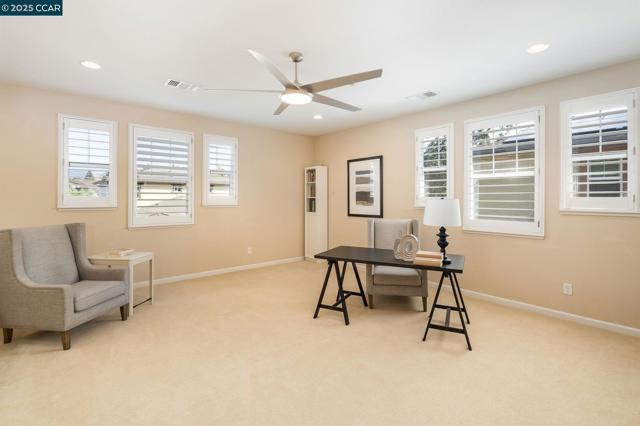 338 El Paseo Cir, Walnut Creek CA: https://media.crmls.org/mediaz/03b1bdd4-0467-494d-b556-e56e2890ec38.jpg