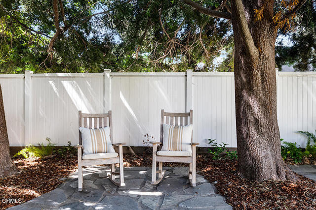 185 Glen Summer Road, Pasadena CA: https://media.crmls.org/mediaz/03b234e4-206c-46d4-9e2a-e8e4ef585883.jpg