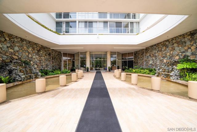 1780 Avenida Del Mundo, Coronado CA: https://media.crmls.org/mediaz/03b2ec0e-9cf6-458e-8366-1b0e2cdfb208.jpg