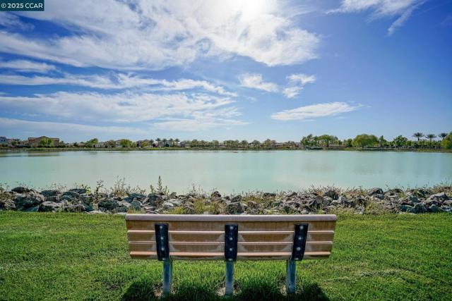 507 Livingston Court, Discovery Bay CA: https://media.crmls.org/mediaz/03b2fc1e-6790-48a8-99e8-fc002562c65c.jpg