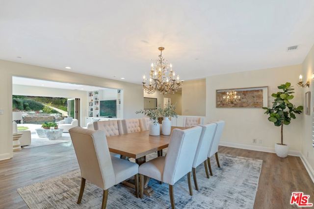 24901 Jim Bridger Road, Hidden Hills CA: https://media.crmls.org/mediaz/03b301ba-dd60-46e1-bfd0-ba4c6f78bbe1.jpg