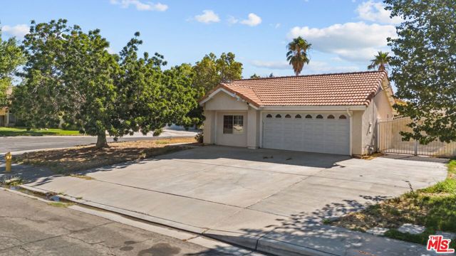 43748 Rialto Drive, Lancaster, California 93535, 3 Bedrooms Bedrooms, ,3 BathroomsBathrooms,Single Family Residence,For Sale,Rialto,24428448