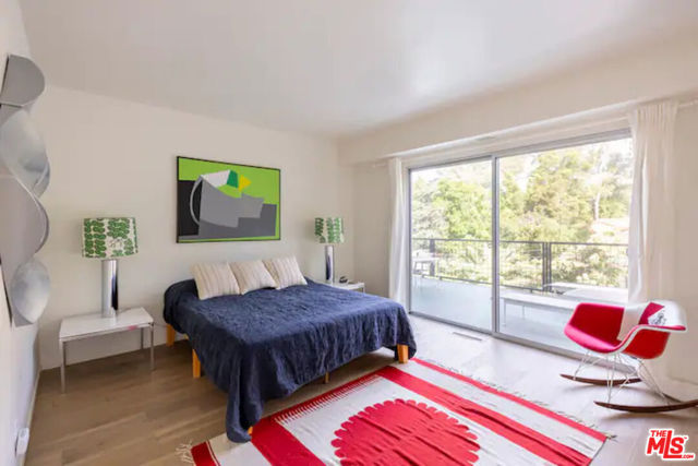 702 Cavanagh Road, Glendale CA: https://media.crmls.org/mediaz/03b34adb-3d0e-4d0f-8648-7a372b9a8a99.jpg