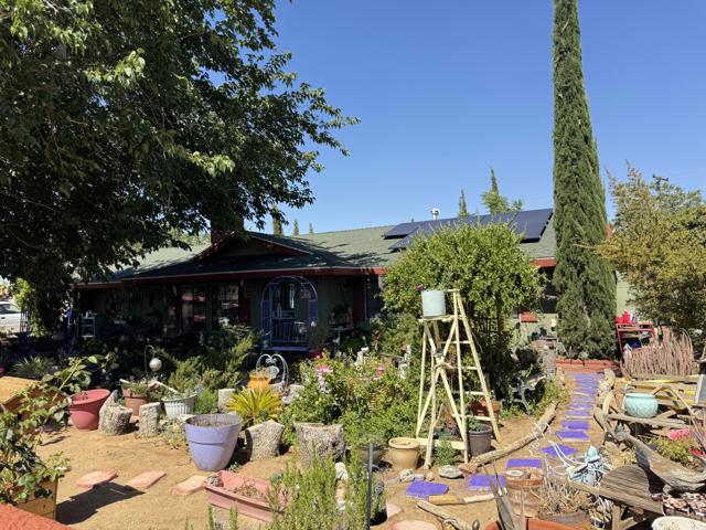7585 Joshua Lane, Yucca Valley CA: https://media.crmls.org/mediaz/03b453eb-1e12-41df-972b-c68fd1a4f52b.jpg