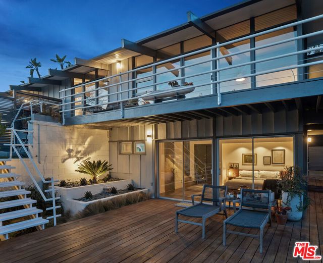 2690 Hollyridge Drive, Los Angeles CA: https://media.crmls.org/mediaz/03b4d8e1-c97a-423a-99c0-3a6f19126a29.jpg