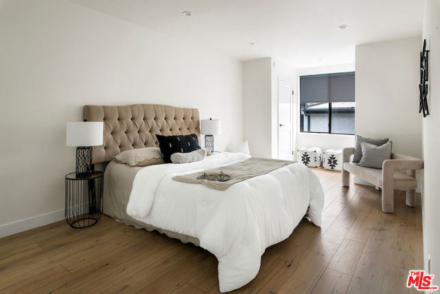 1425 Stanford Street, Santa Monica CA: https://media.crmls.org/mediaz/03b523a7-9799-4d5b-a766-2c2a3d22e470.jpg