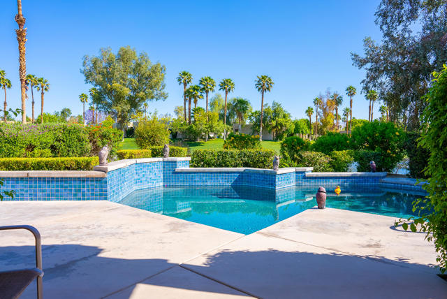 67646 S Natoma Drive, Cathedral City CA: https://media.crmls.org/mediaz/03b53c3d-7273-4e25-9d92-03268d9cd885.jpg