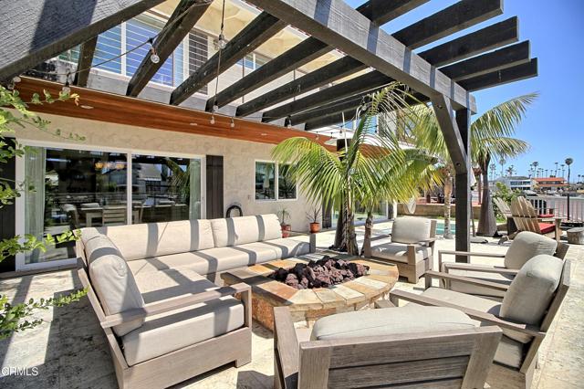 2965 Surfrider Avenue, Ventura CA: https://media.crmls.org/mediaz/03b57743-3291-4588-8ec2-9ad4afe3d65d.jpg