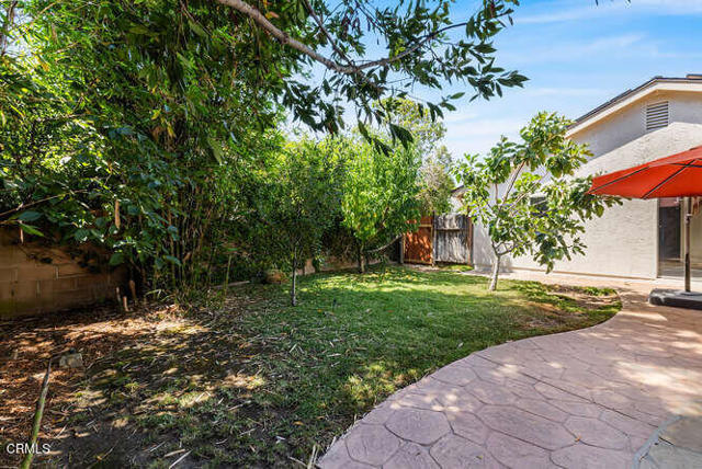 1942 Chalon Street, Newbury Park CA: https://media.crmls.org/mediaz/03b5b5d2-c306-435e-84ba-f3ce1917dd51.jpg