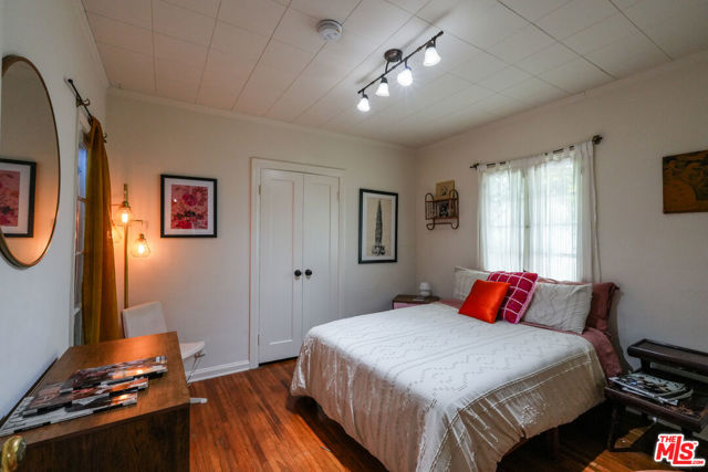 523 S Coronado Street, Los Angeles CA: https://media.crmls.org/mediaz/03b5dd68-05a2-4834-805b-103325279801.jpg