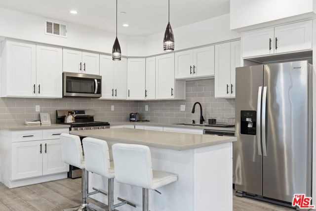 13822 Oxnard Street, Van Nuys CA: https://media.crmls.org/mediaz/03b63390-363b-4afb-b981-4b712046f92e.jpg