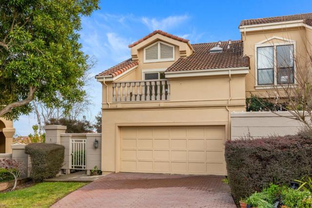 9 Mayflower Lane, San Carlos CA: https://media.crmls.org/mediaz/03b6a598-3413-4d01-be53-398d4440e3c3.jpg