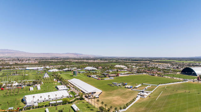 48255 Monroe Street, Indio CA: https://media.crmls.org/mediaz/03b729a7-a8b4-4dce-8cb8-81b977d9615a.jpg