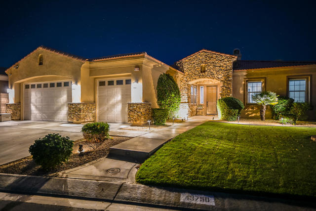 43750 Salpare Pl-night-22