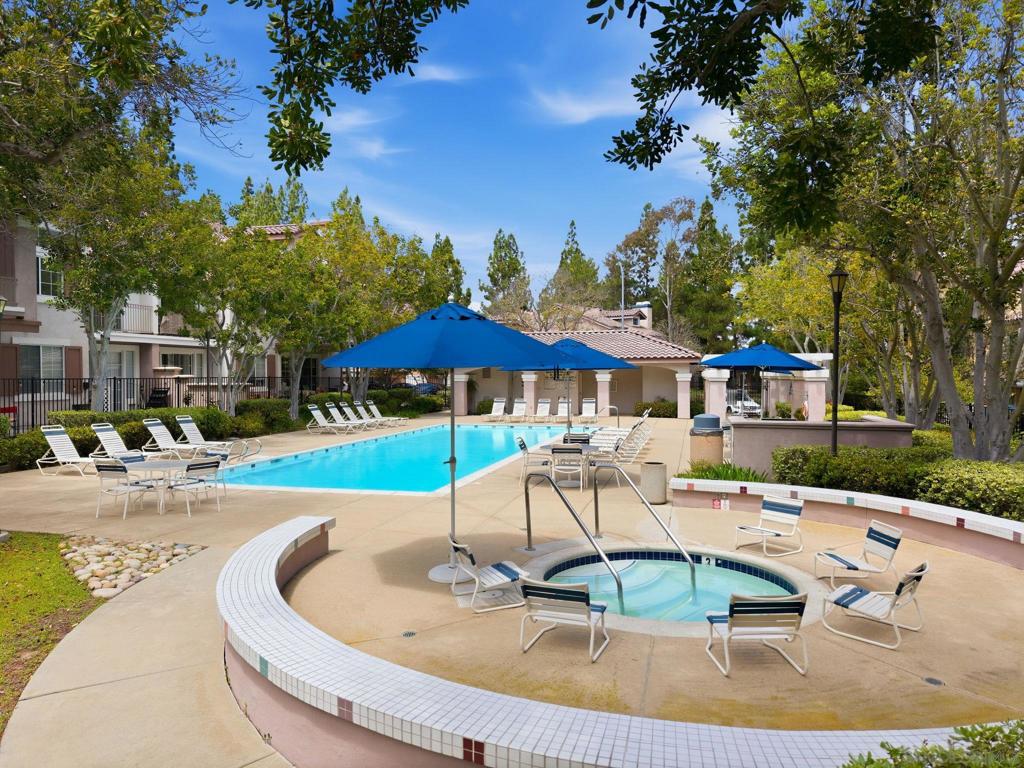 12041 Tivoli Park Row 2 - photo 20