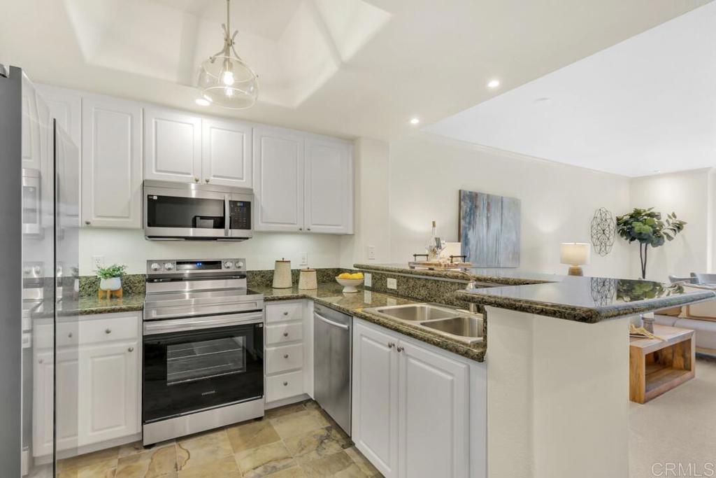 9253 Regents Road - photo 10